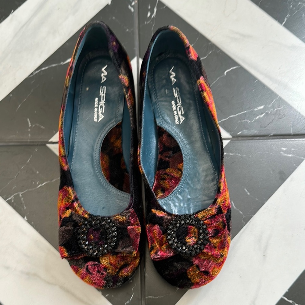 Via Spiga Women's Multicolor Floral Flats
